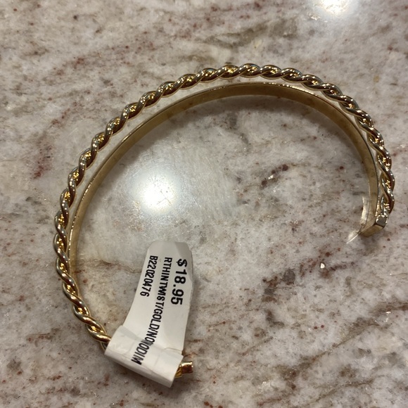 Francesca’s NWT open double band cuff goldtone bangle bracelet. - Picture 5 of 5